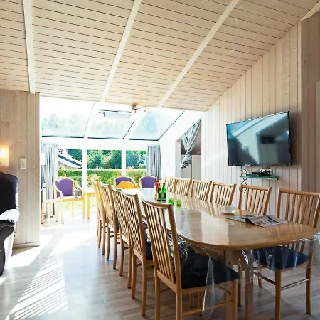 12 Person In Holiday home *