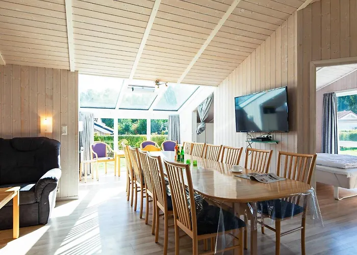 12 Person In Ferienhaus